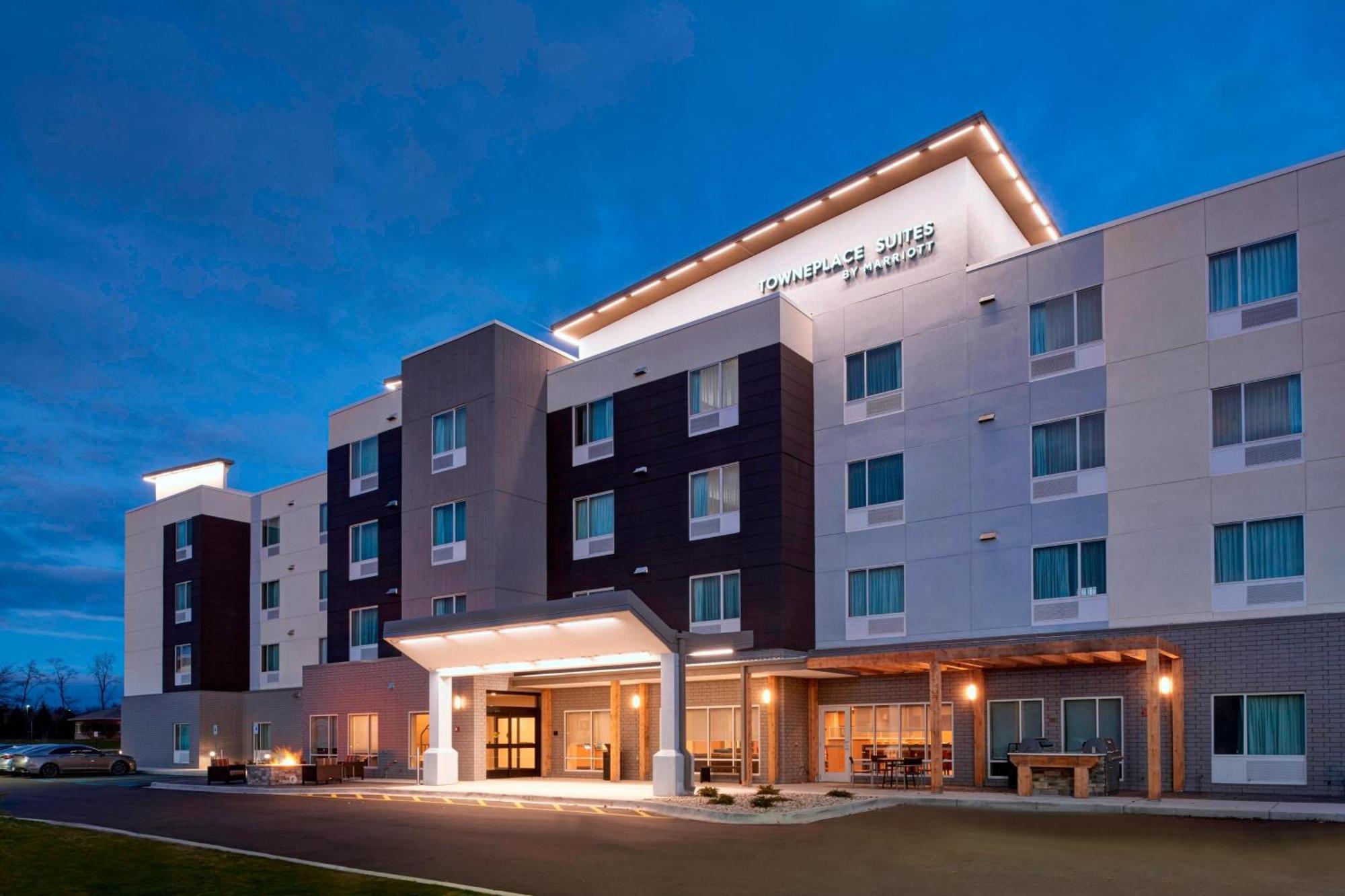 Towneplace Suites By Marriott Grand Rapids Airport Cascade Kültér fotó